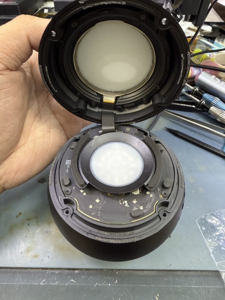 HomePod mini 無法開機，拆開發現進水痕跡-2